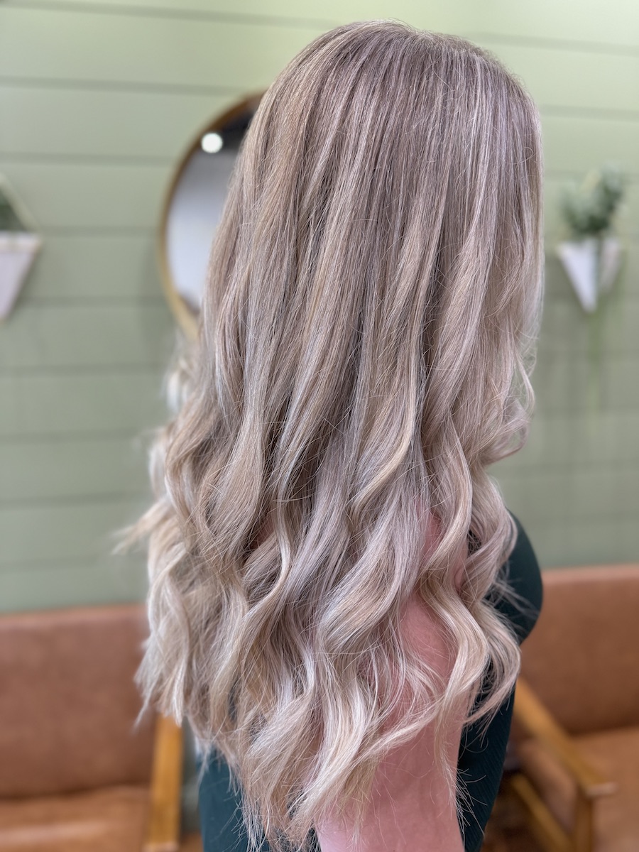 Bronde Teasylight, image by @dehindy27 on Instagram