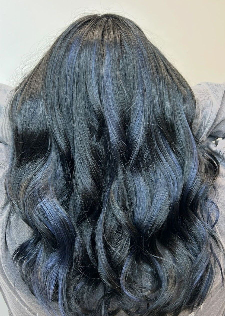 Blue-Black Teasylight, Image by @_courtney_mad_scientist_hair on Instagram