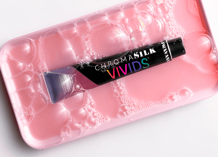 Pink bubbles in rectangle plate with ChromaSilk VIVIDS Original tube on top