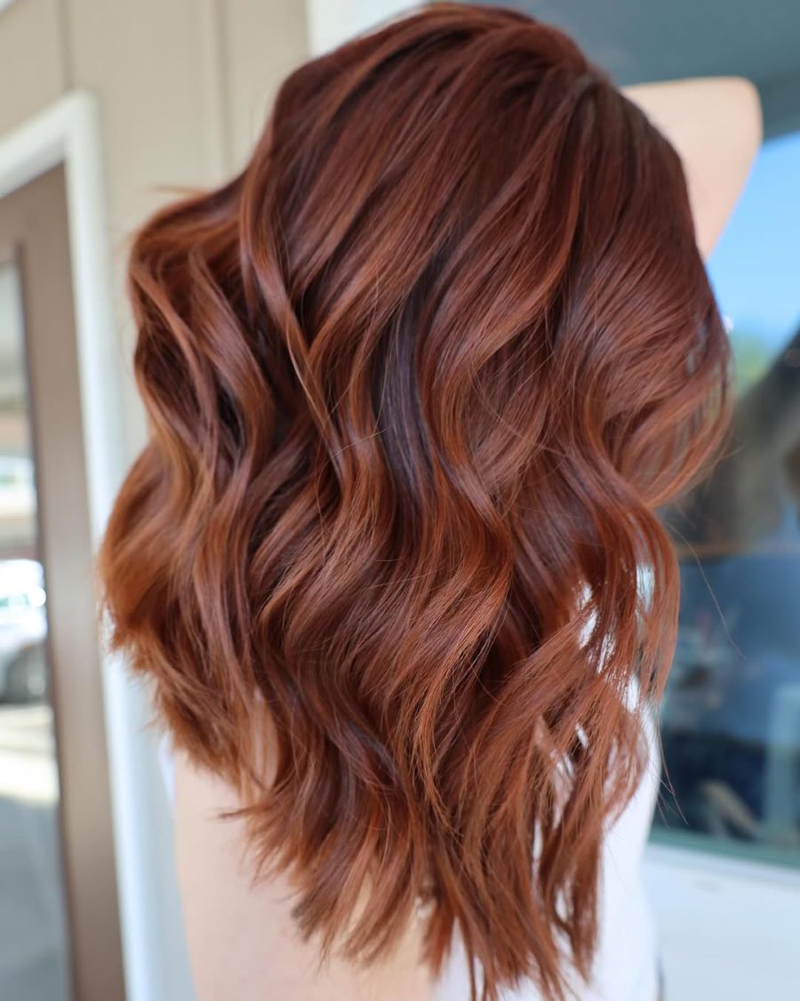 Soft, dimensional Cowboy Copper hair.